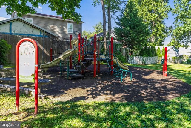 1014 CRAWFORD DR, Rockville, MD 20851