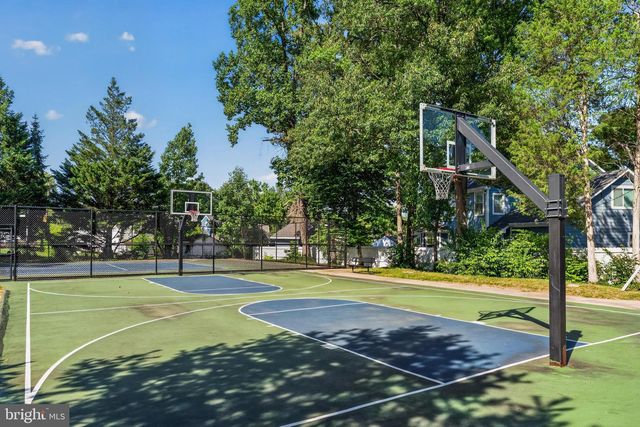1014 CRAWFORD DR, Rockville, MD 20851