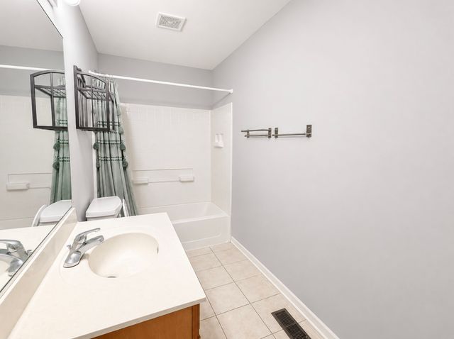 3131 SAGANASHKEE Lane, Naperville, IL 60564