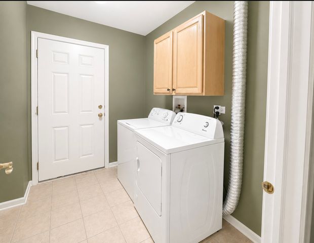3131 SAGANASHKEE Lane, Naperville, IL 60564