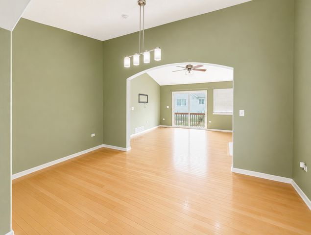 3131 SAGANASHKEE Lane, Naperville, IL 60564