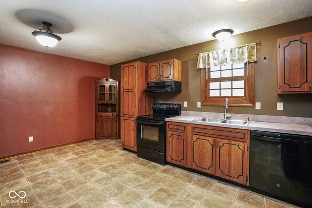 8517 August Drive, Indianapolis, IN 46239