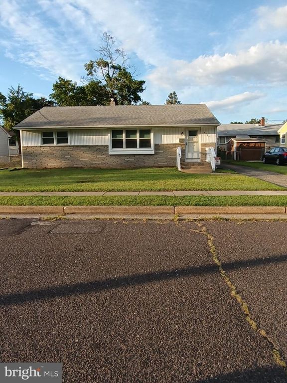 5047 GOLFVIEW DR, PENNSAUKEN, NJ 08109 — exterior
