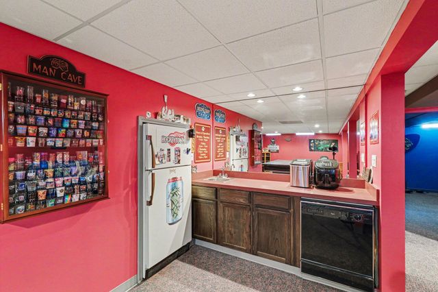 31141 Morgan Drive, Warren, MI 48088