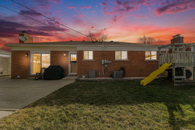 31141 Morgan Drive, Warren, MI 48088