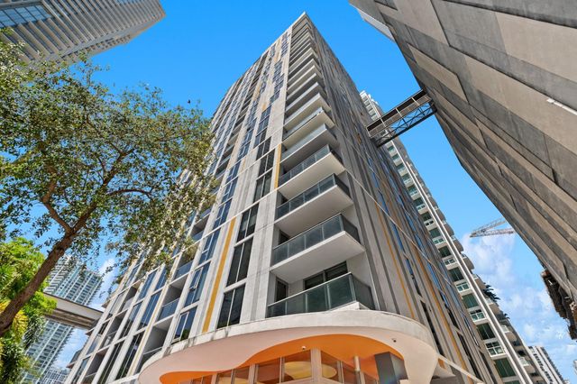 31 SE 6th St 2002, Miami, FL 33131