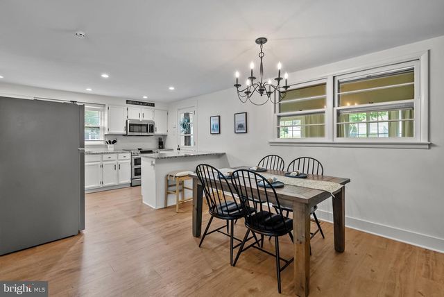 16 BROOK LN, Yardley, PA 19067