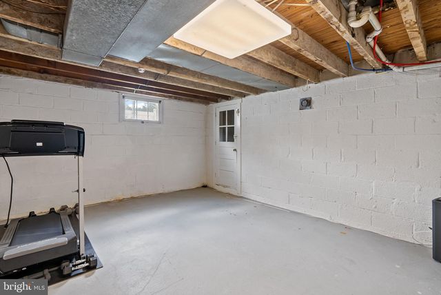 16 BROOK LN, Yardley, PA 19067