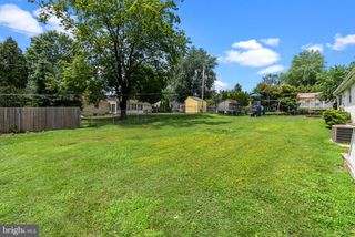 16 BROOK LN, Yardley, PA 19067