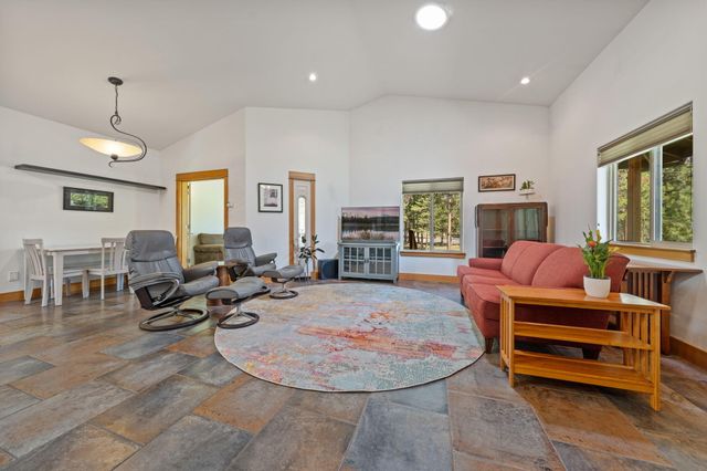 16844 Brenda Drive, Bend, OR 97707