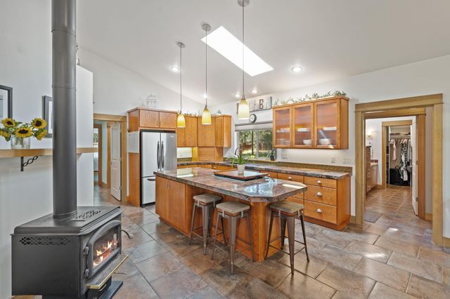 16844 Brenda Drive, Bend, OR 97707