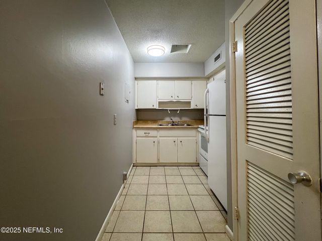 1251 DONALD Street 6, Jacksonville, FL 32205