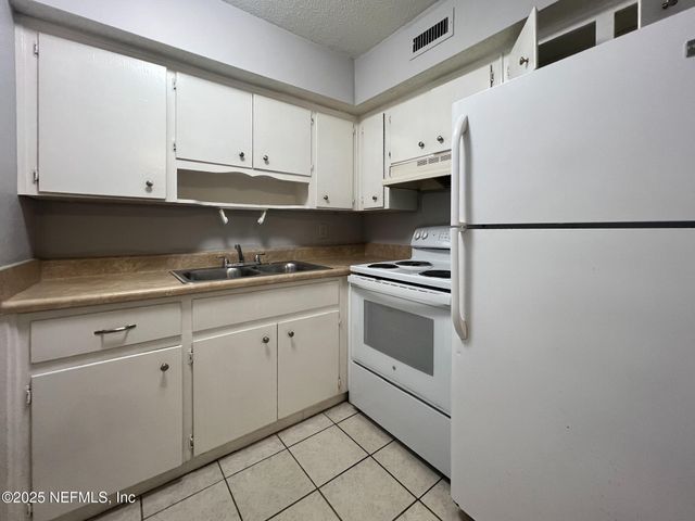 1251 DONALD Street 6, Jacksonville, FL 32205