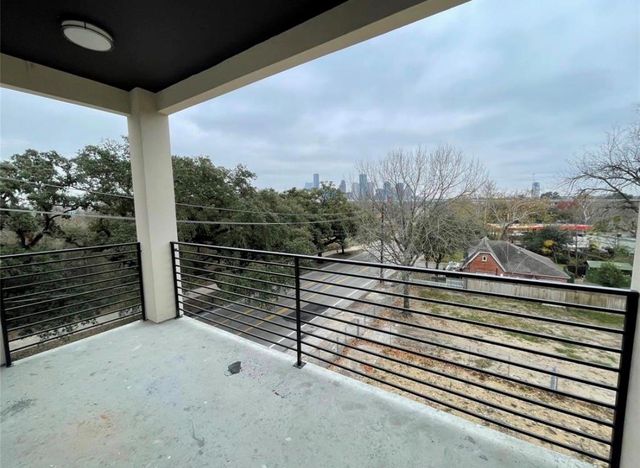 2727 Houston Avenue Avenue 205, Houston, TX 77009