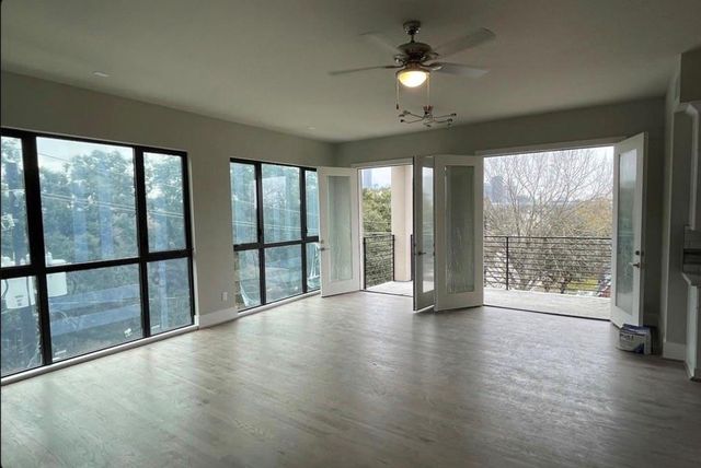 2727 Houston Avenue Avenue 205, Houston, TX 77009