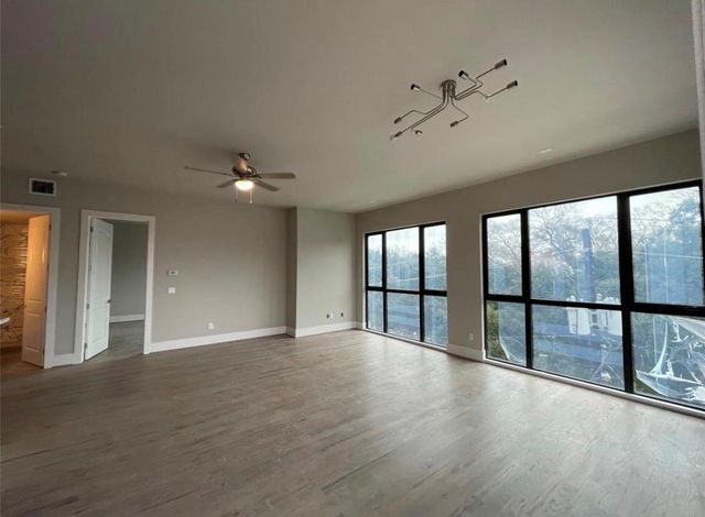 2727 Houston Avenue Avenue 205, Houston, TX 77009