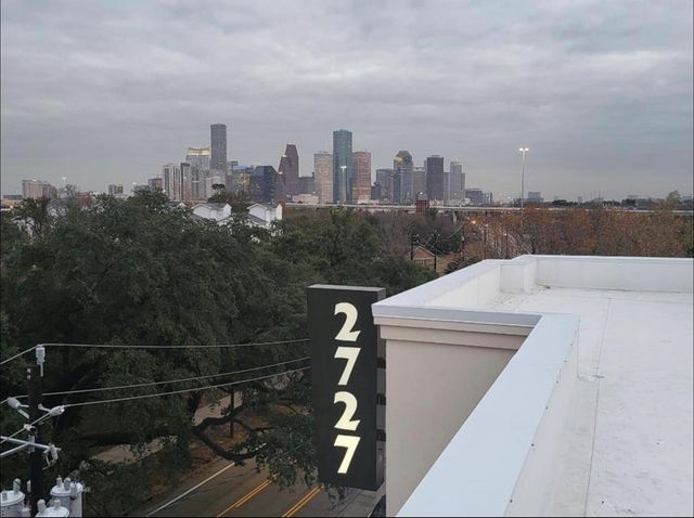 2727 Houston Avenue Avenue 205, Houston, TX 77009