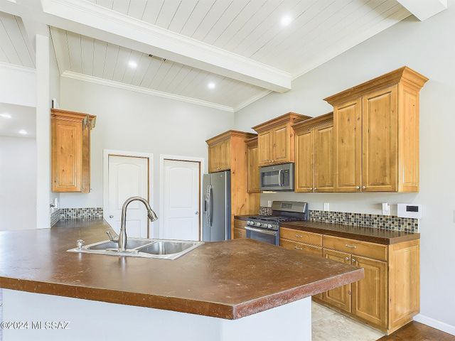 3889 W Valley View Road, Thatcher, AZ 85552