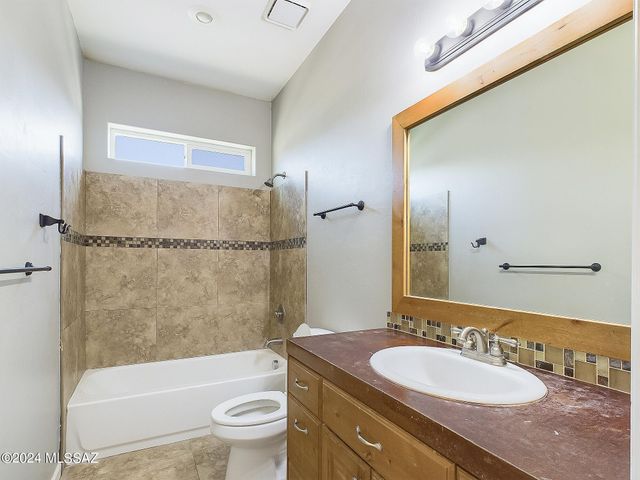 3889 W Valley View Road, Thatcher, AZ 85552