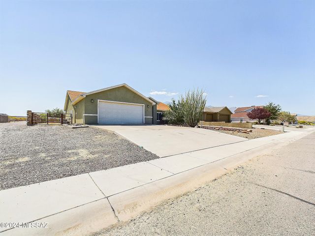 3889 W Valley View Road, Thatcher, AZ 85552