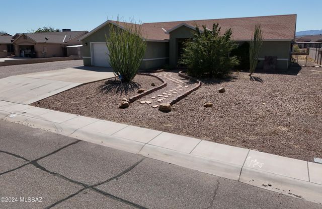 3889 W Valley View Road, Thatcher, AZ 85552