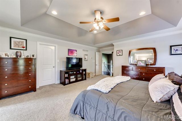 10 Deergrass Court, Oakville, MO 63129