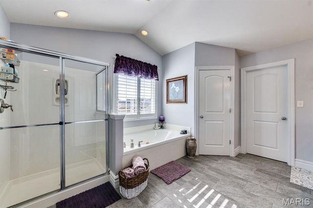 10 Deergrass Court, Oakville, MO 63129