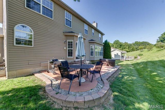 10 Deergrass Court, Oakville, MO 63129