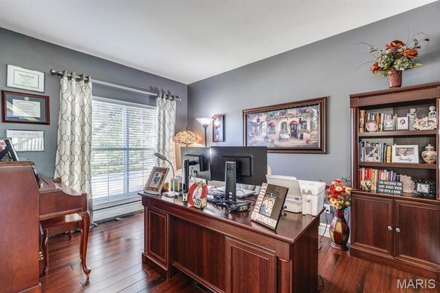 10 Deergrass Court, Oakville, MO 63129