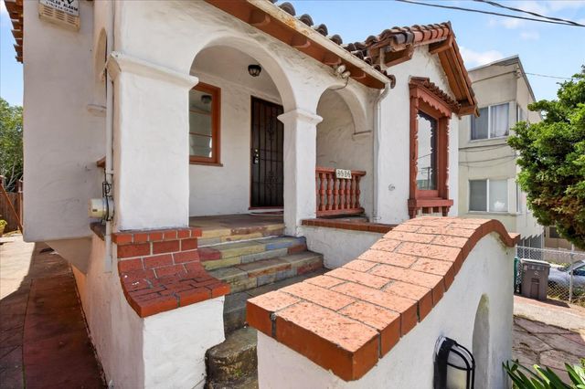 3526 Brighton Avenue, Oakland, CA 94602