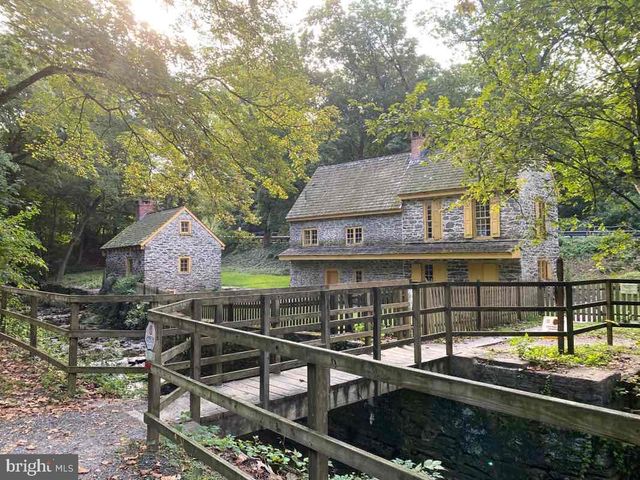 632 W NAOMI ST, Philadelphia, PA 19144