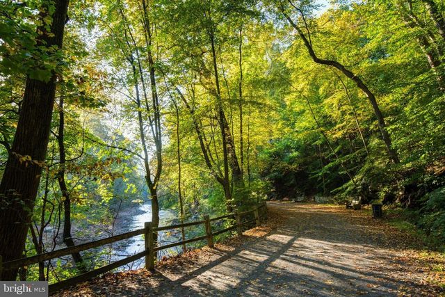 632 W NAOMI ST, Philadelphia, PA 19144