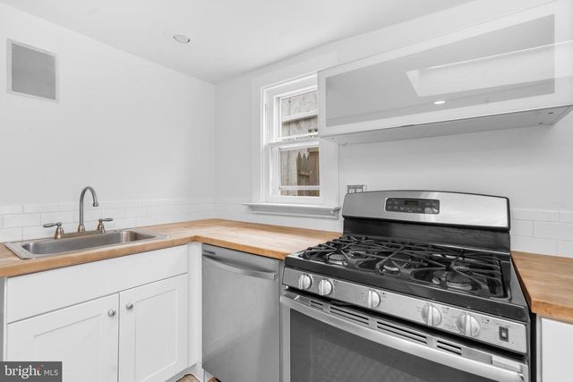 632 W NAOMI ST, Philadelphia, PA 19144