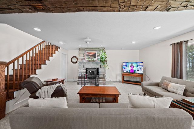 70111 Fir Road, Niles, MI 49120