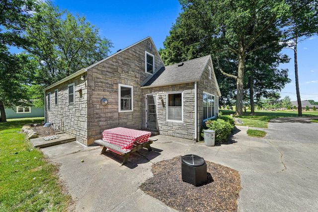 70111 Fir Road, Niles, MI 49120