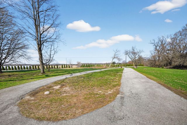 70111 Fir Road, Niles, MI 49120