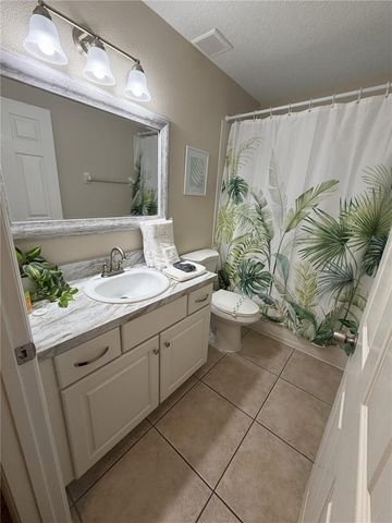 1055 LAKE BERKLEY DRIVE, Kissimmee, FL 34746