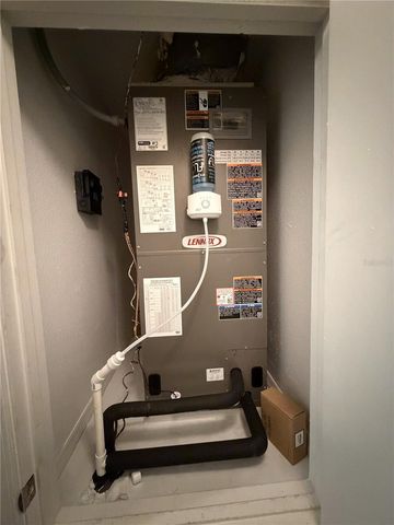 1055 LAKE BERKLEY DRIVE, Kissimmee, FL 34746