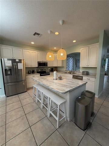 1055 LAKE BERKLEY DRIVE, Kissimmee, FL 34746