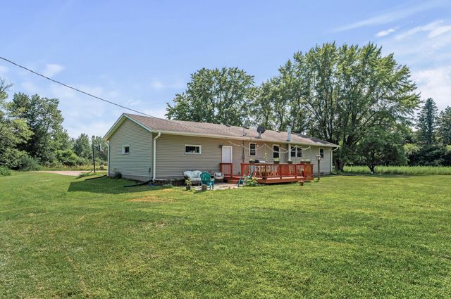 7635 165th Avenue NE, Columbus, MN 55025
