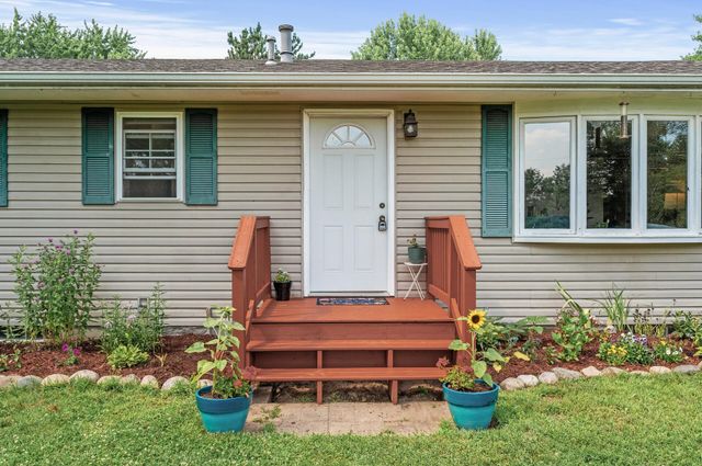 7635 165th Avenue NE, Columbus, MN 55025