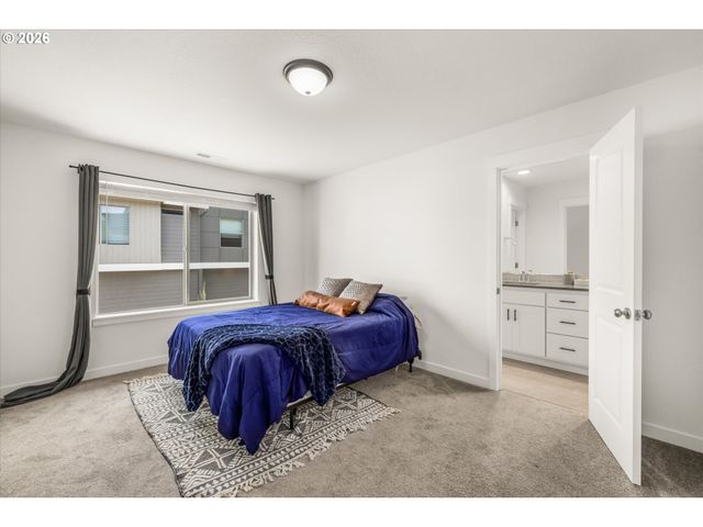 12648 Se 172ND Ave, Happy Valley, OR 97086