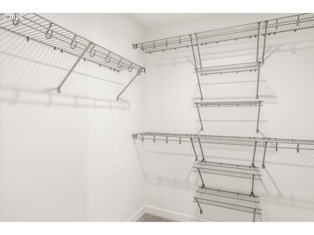 12648 Se 172ND Ave, Happy Valley, OR 97086