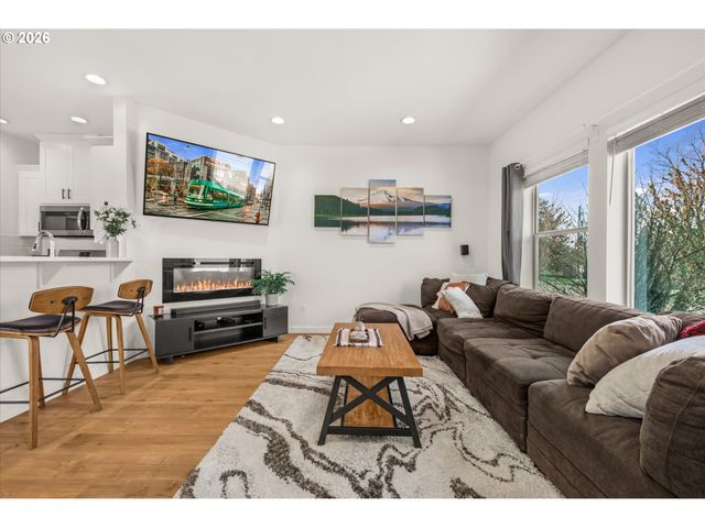 12648 Se 172ND Ave, Happy Valley, OR 97086