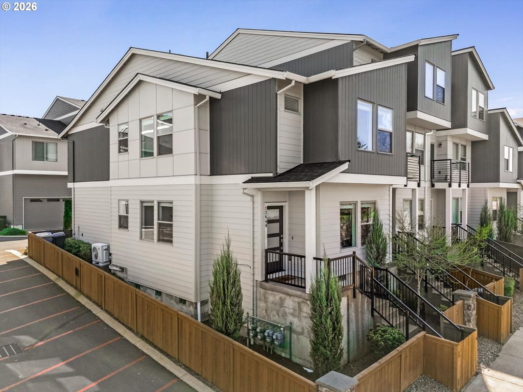 12648 Se 172ND Ave, Happy Valley, OR 97086