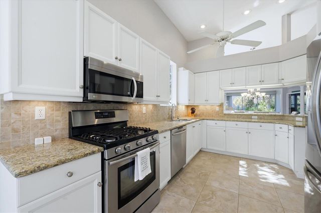 7906 WHITEBRIDGE GLEN, University Park, FL 34201