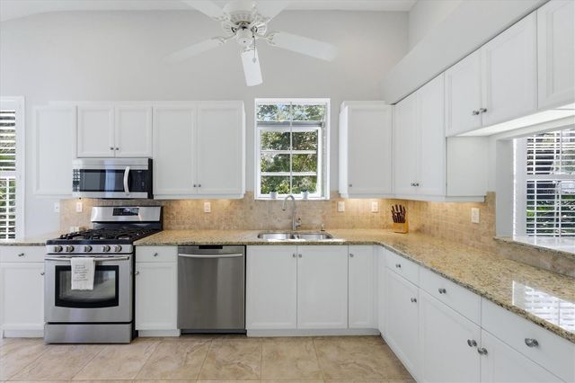 7906 WHITEBRIDGE GLEN, University Park, FL 34201