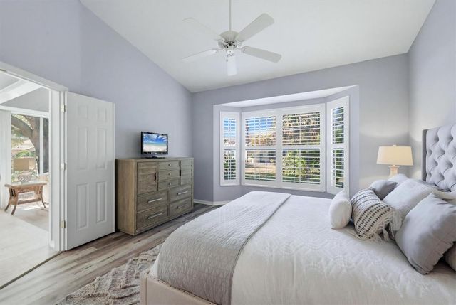 7906 WHITEBRIDGE GLEN, University Park, FL 34201