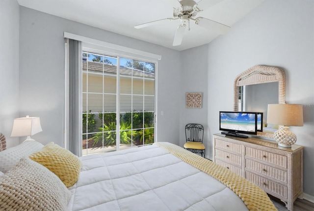 7906 WHITEBRIDGE GLEN, University Park, FL 34201