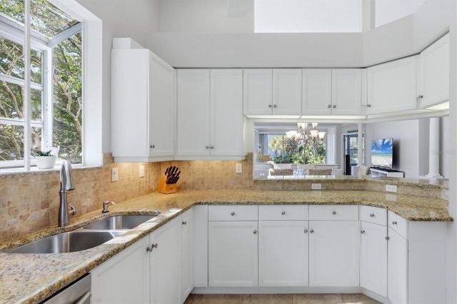 7906 WHITEBRIDGE GLEN, University Park, FL 34201